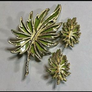 Vintage Leaf Jewelry Brooch Pin Earring Set Handmade Clip On Gold Tone 3.5"